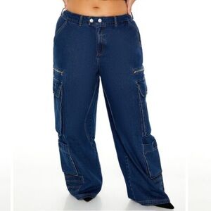 *New* Plus Size Mid-Rise Cargo Jeans size 12